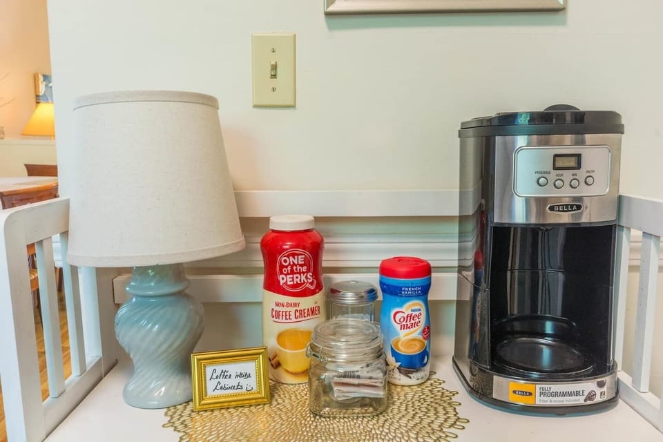 Free Coffee and Tea