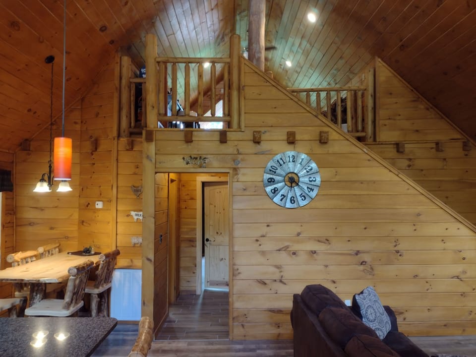 Hallway view from front door 
