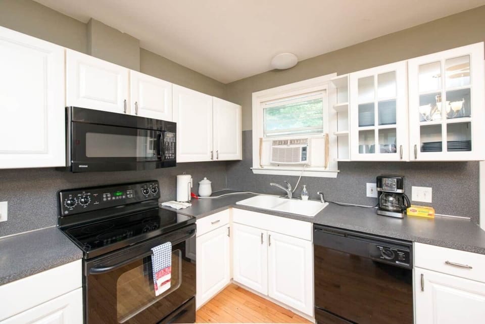Fully equipped kitchen for all your needs