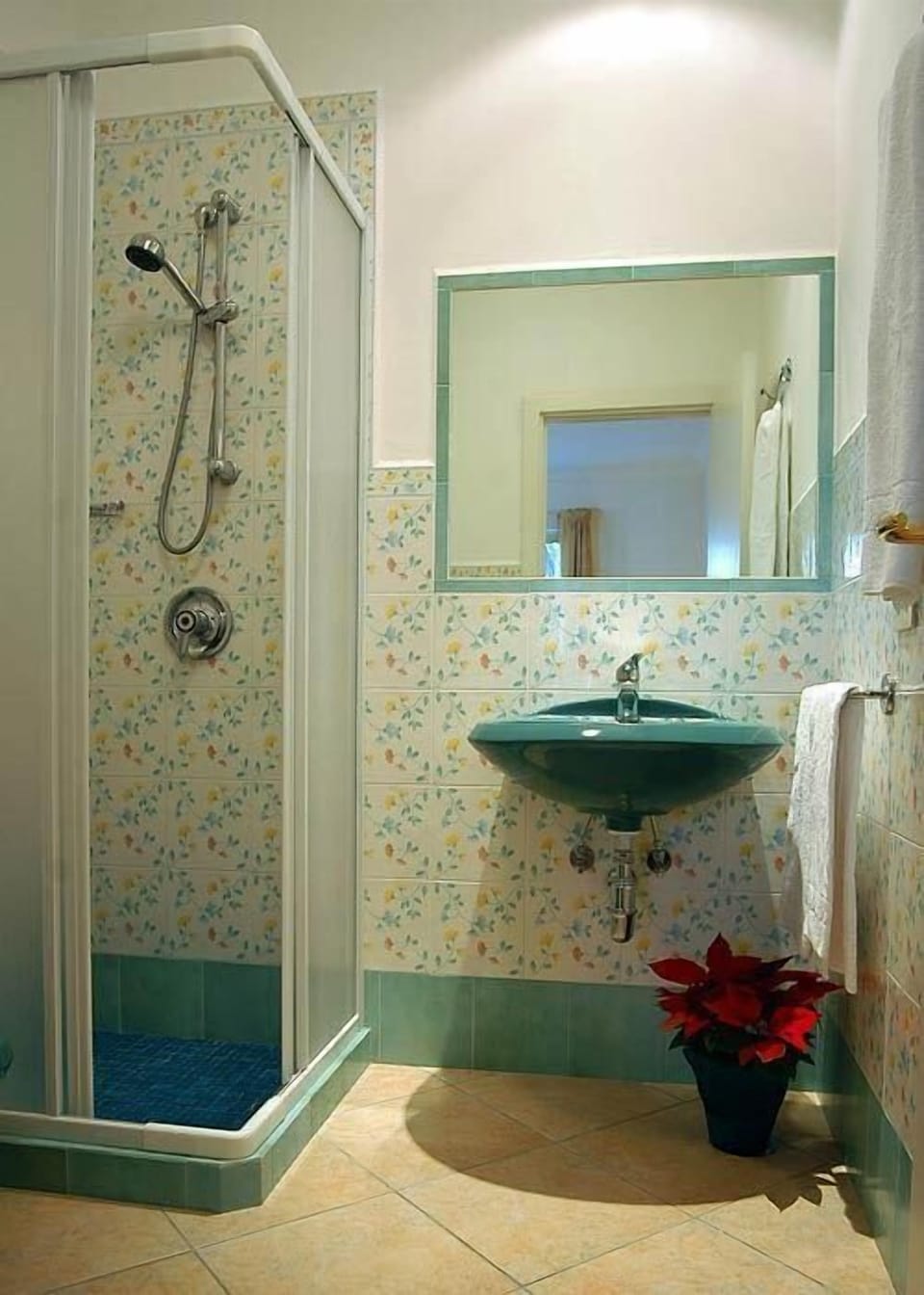 Double or Twin Room, Sea View | Bathroom | Shower, rainfall showerhead, free toiletries, hair dryer