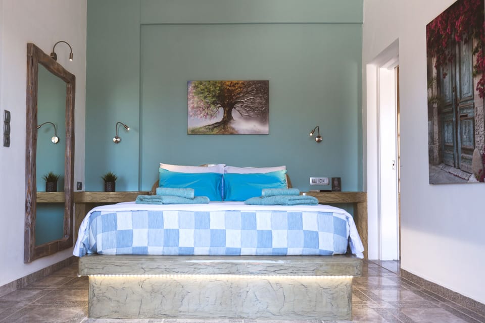 Standard Apartment | In-room safe, desk, free WiFi, bed sheets