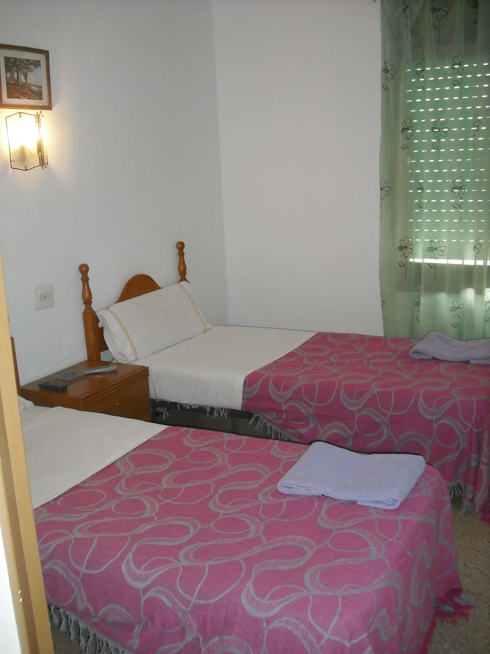 Basic Double Room | Rollaway beds, free WiFi
