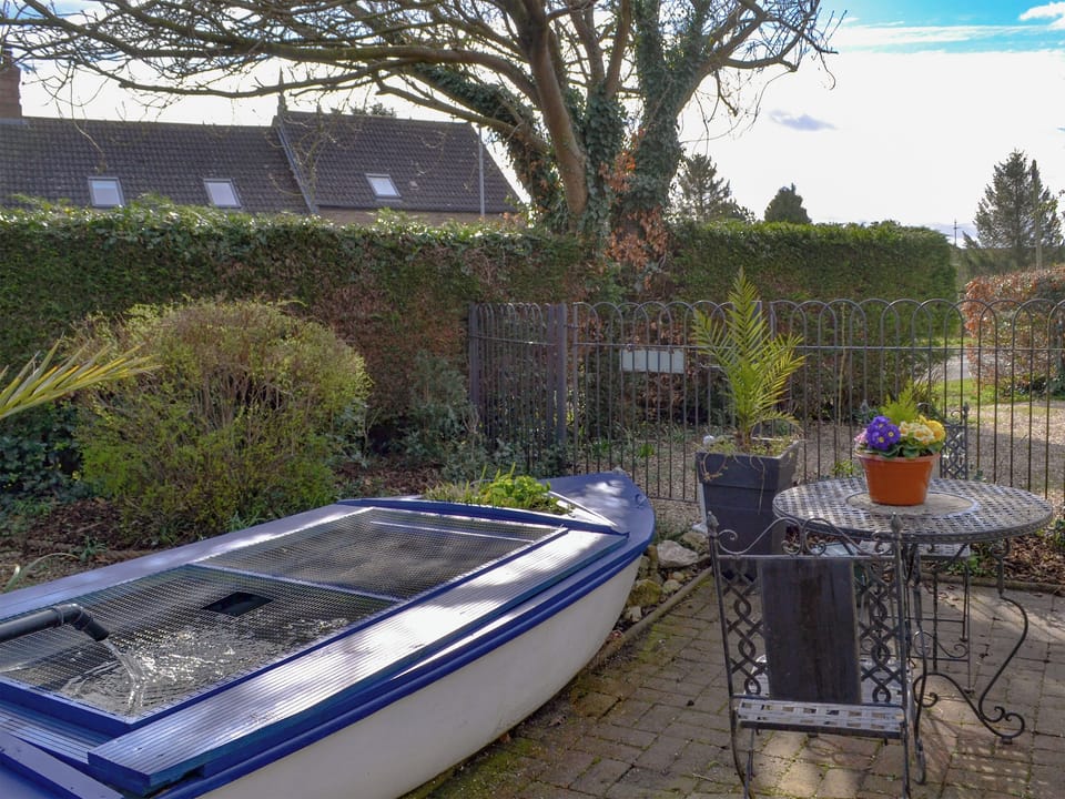 Delightful sitting out area/ garden | Chesterton Cottage, East Kirkby, near Spilsby