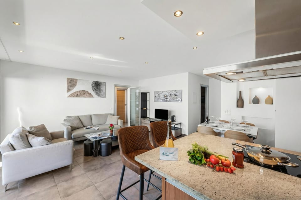 Family Apartment, 2 Bedrooms, Balcony (Art Apartment Locarno - Balcony and) | Interior