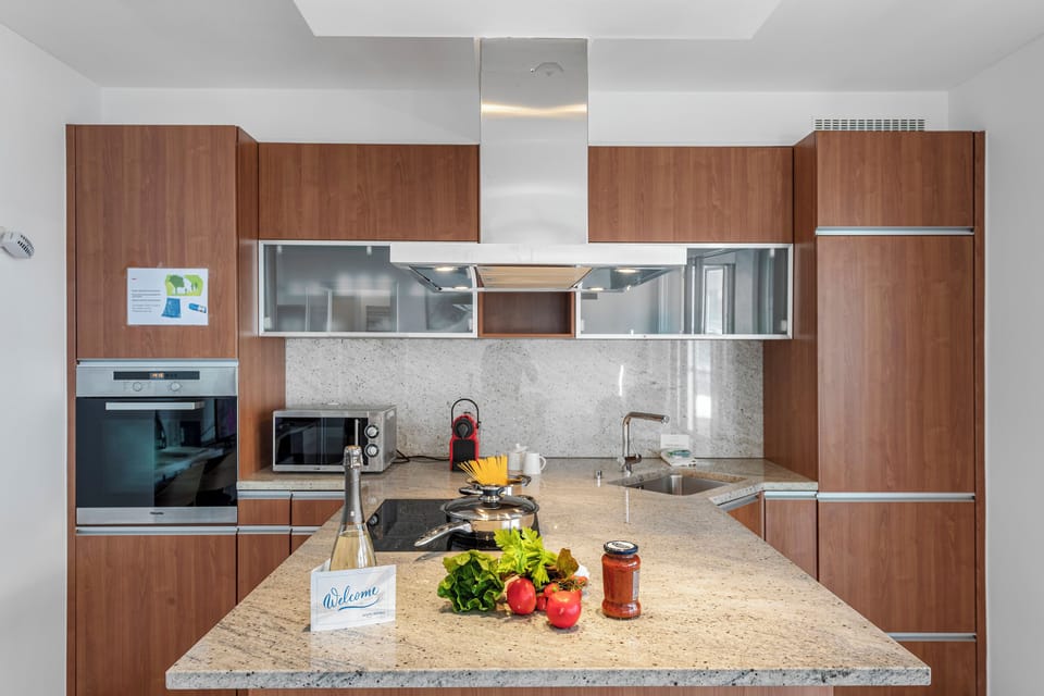 Family Apartment, 2 Bedrooms, Balcony (Art Apartment Locarno - Balcony and) | Private kitchen | Coffee/tea maker, full-size fridge, microwave, oven
