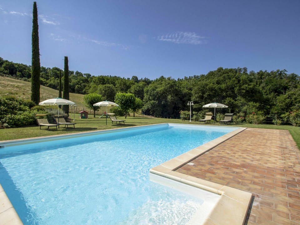 Water, Sky, Property, Swimming Pool, Plant, Azure, Rectangle, Tree, Shade, Grass