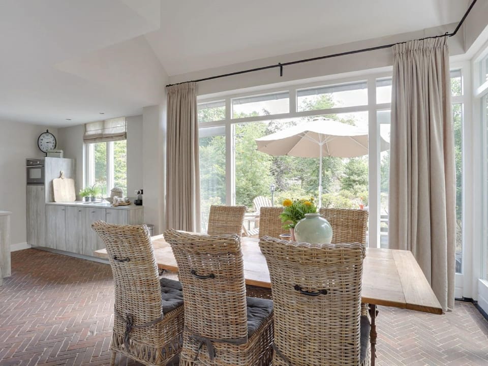 House | Dining