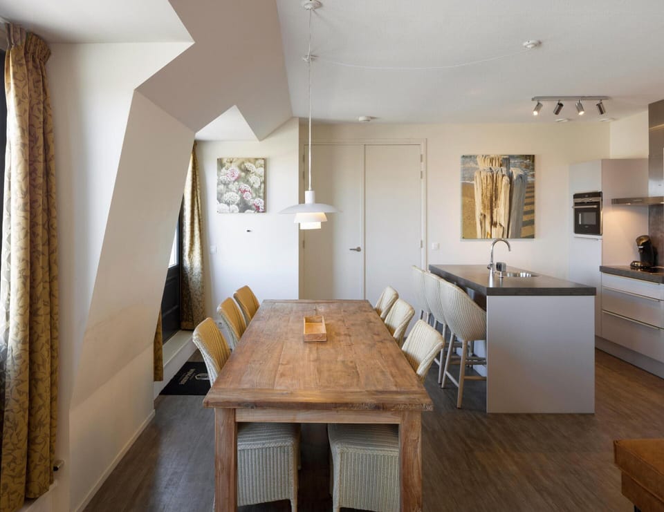 Apartment | Dining