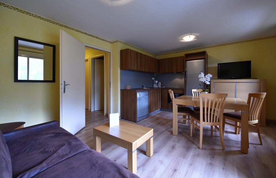Apartment | Dining