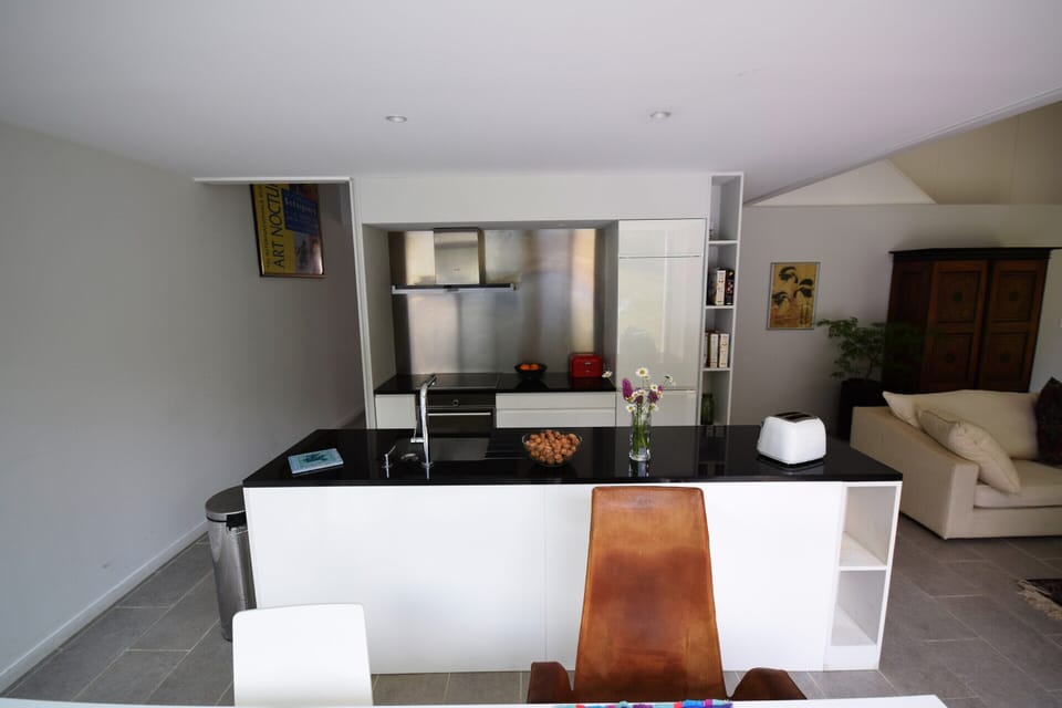 House | Private kitchen | Coffee/tea maker, microwave