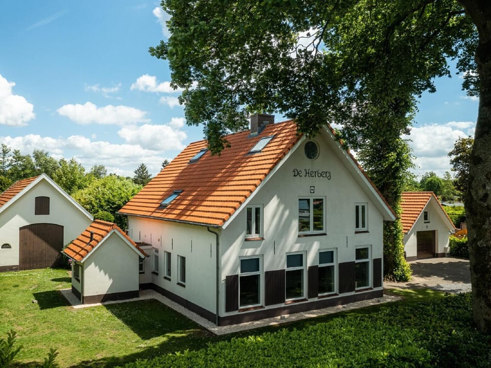 Villa | Exterior