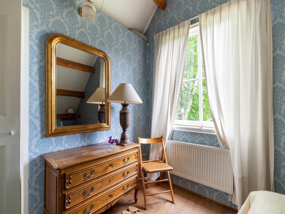 House | 2 bedrooms, individually furnished, bed sheets