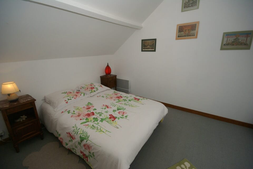 House | 4 bedrooms, individually furnished, bed sheets