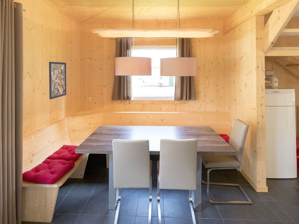 Chalet | Dining
