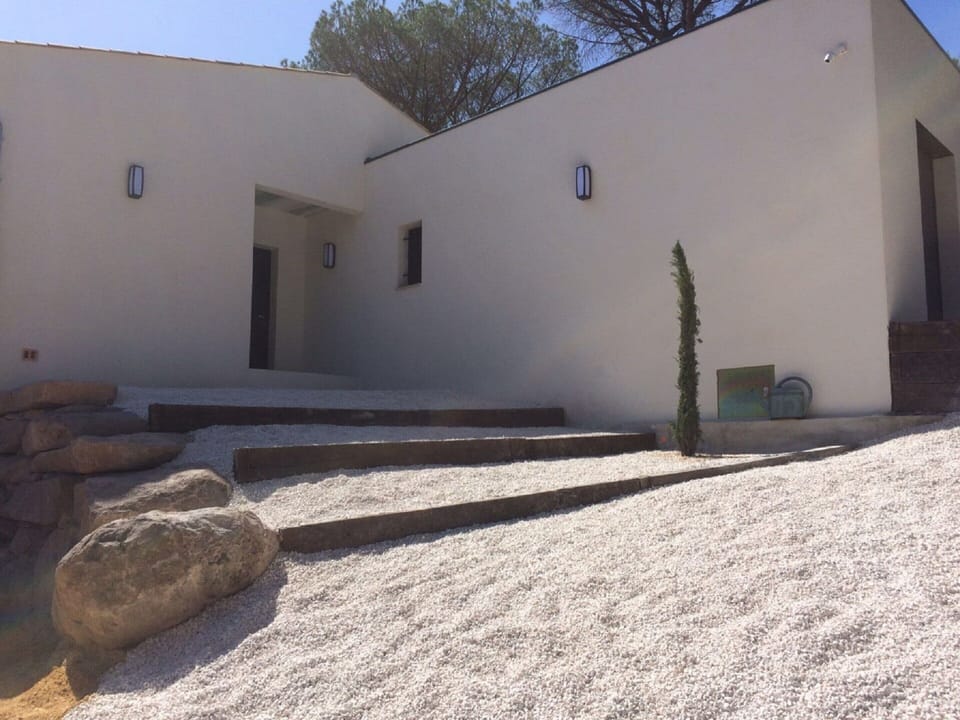 Villa | Exterior