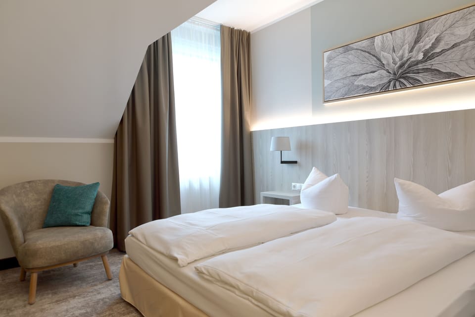 Hypo-allergenic bedding, in-room safe, individually furnished, desk