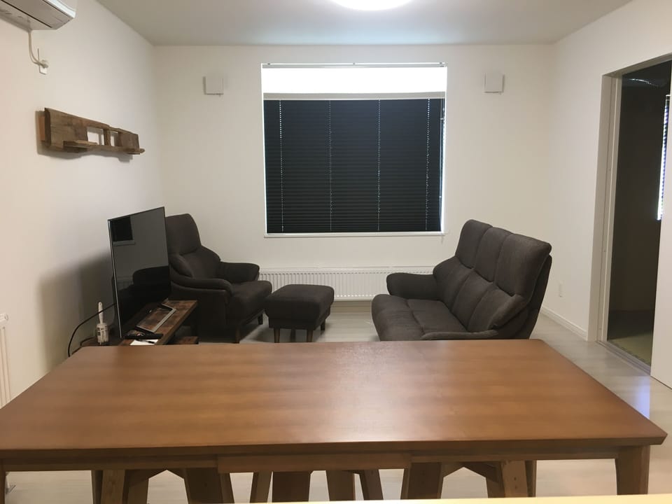 3 Bedroom & 1 Tatami Room House | Living area | 49-inch flat-screen TV with digital channels, TV