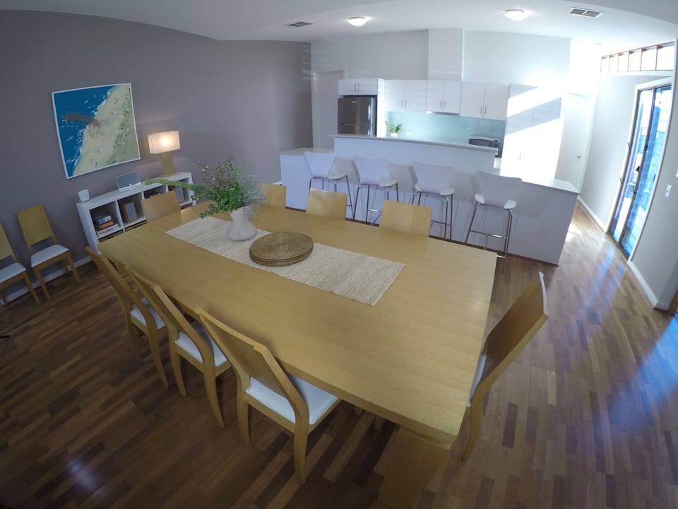 Villa 47, South Shores Resort Normanville - dining & kitchen areas
