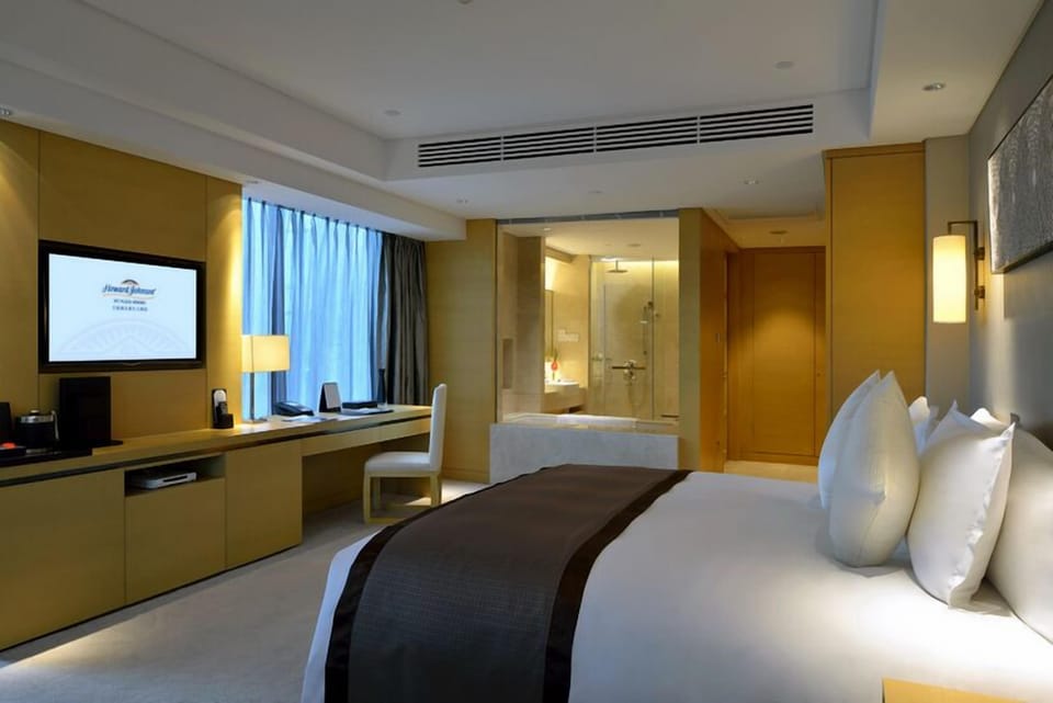 Minibar, in-room safe, desk, soundproofing