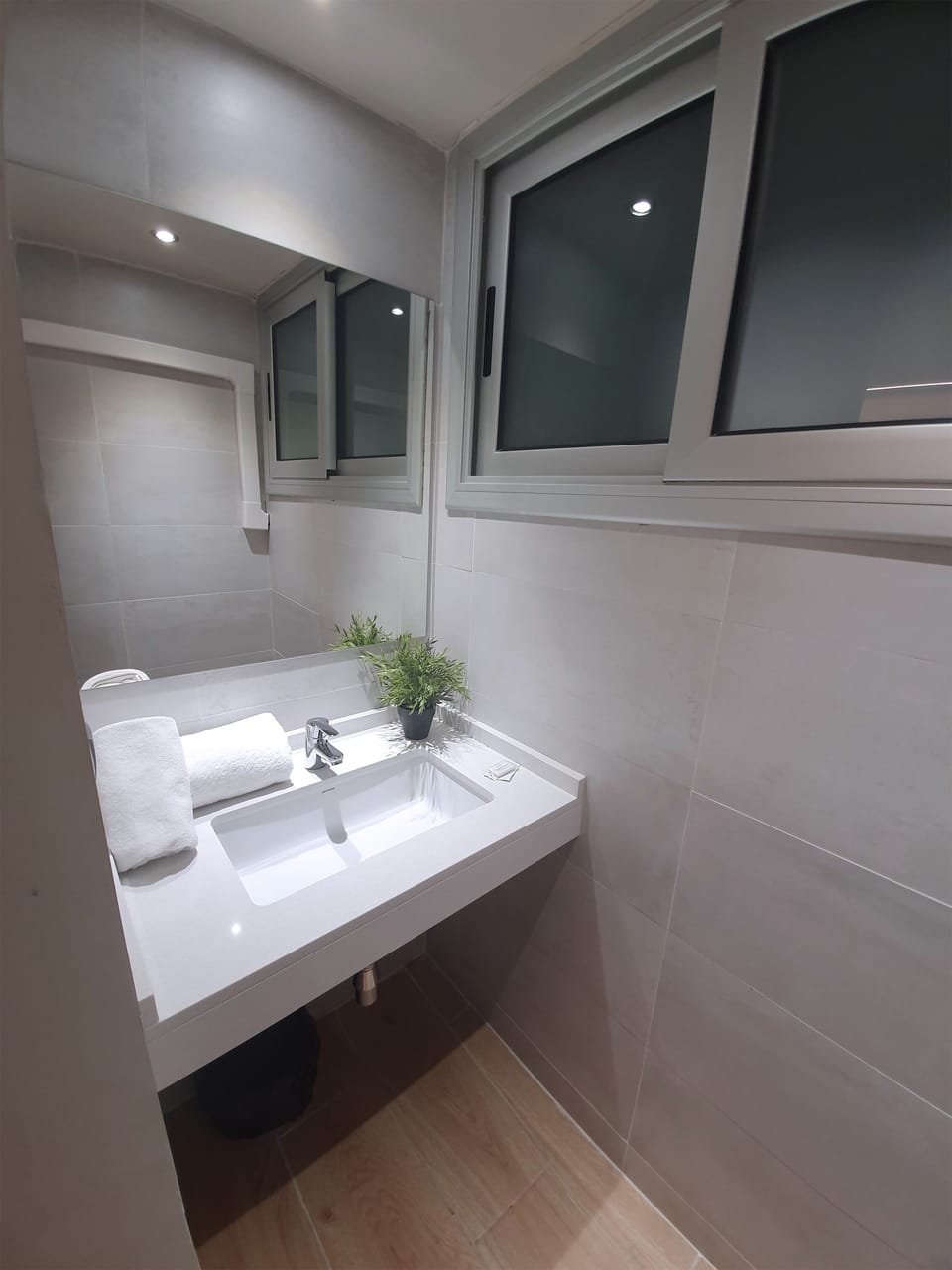 Single Room, Shared Bathroom | Bed sheets