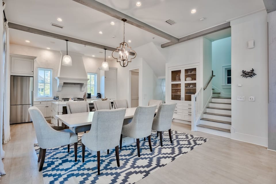 Second Floor: Dining