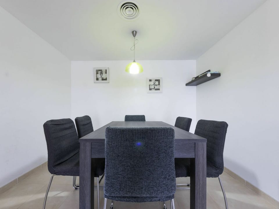 Table, Building, Furniture, Wood, Kitchen & Dining Room Table, Interior Design, House, Chair, Flooring, Floor
