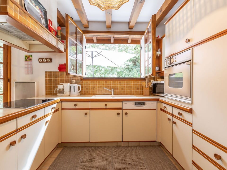 Cabinetry, Countertop, Property, Sink, Kitchen Sink, Kitchen, Wood, Kitchen Stove, Interior Design, Window