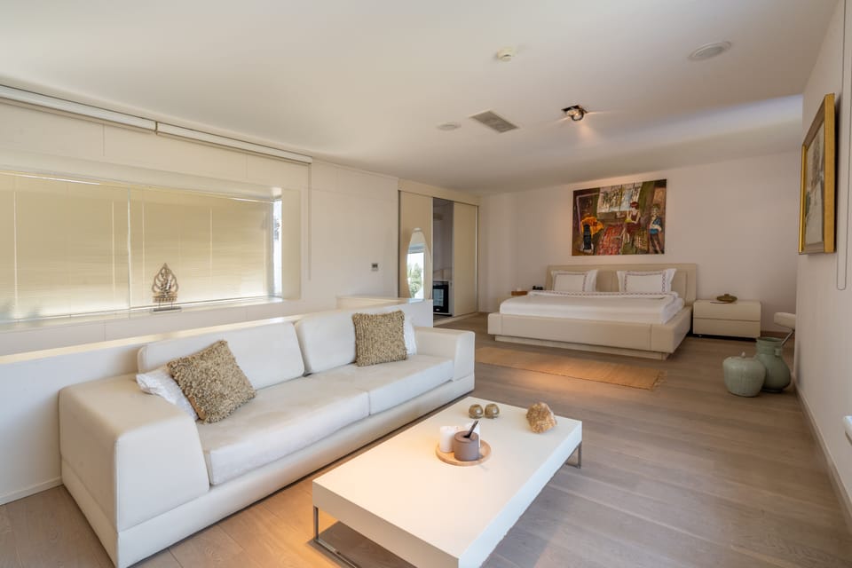 Double Room | Egyptian cotton sheets, premium bedding, Tempur-Pedic beds, minibar