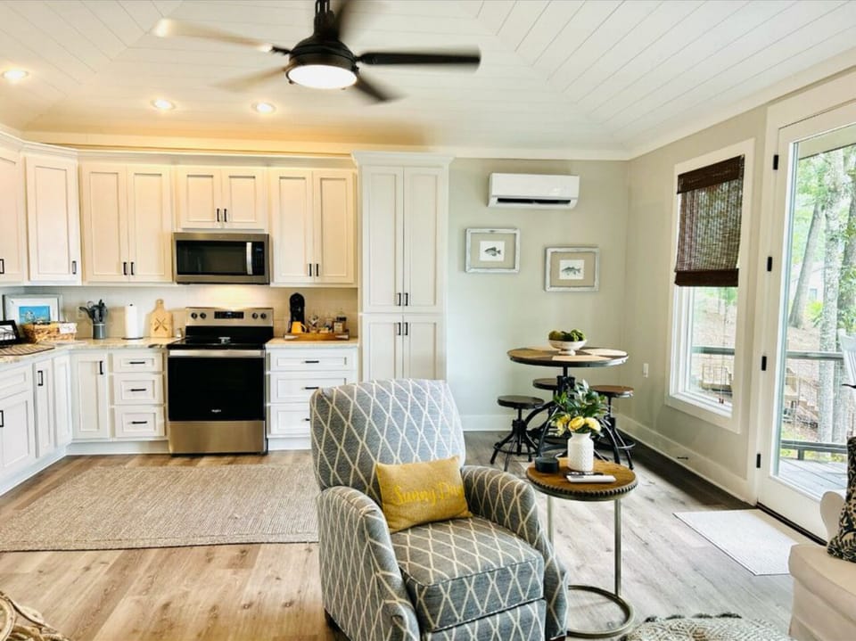 Dining off kitchen