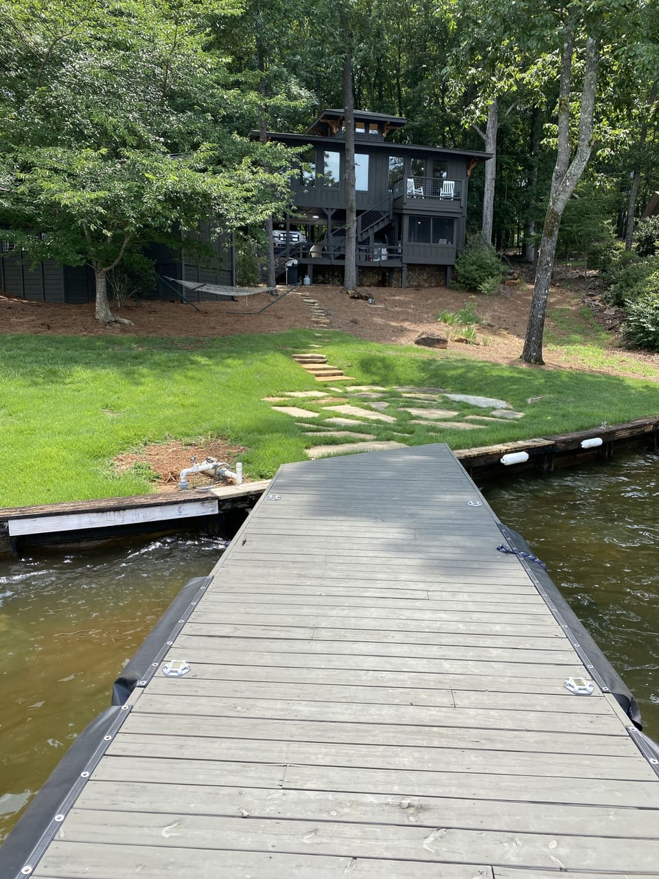 Public boat ramp – 10 minutes away (Centerport Rd). Water depth 5 to 8 feet