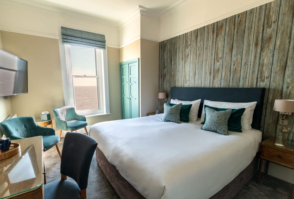 Standard Double Room, 1 Double Bed, Sea View | Desk, iron/ironing board, WiFi (free), bed sheets