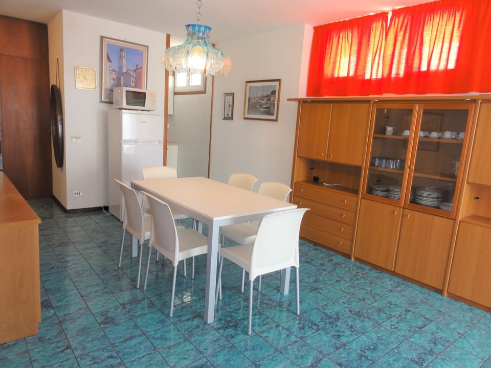 Apartment, 1 Bedroom (A30198) | Living room | 21-inch flat-screen TV with digital channels, TV