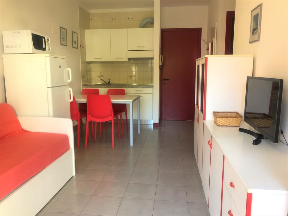 Apartment, 2 Bedrooms (A50017) | Private kitchen | Full-size fridge, microwave, stovetop, cookware/dishes/utensils