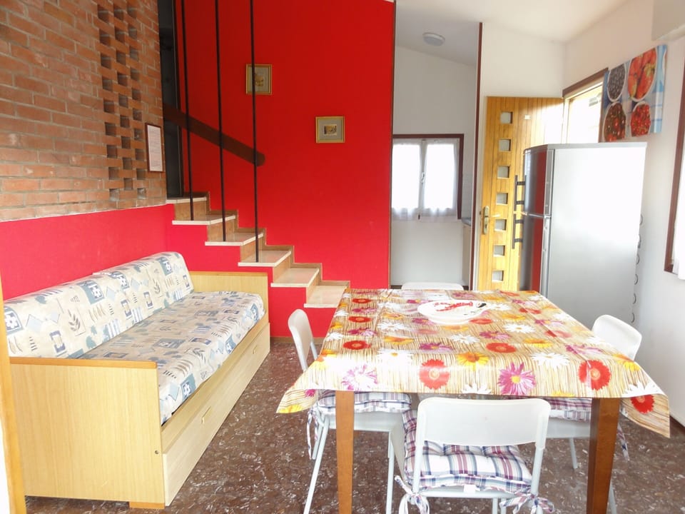 Apartment, 1 Bedroom (B30455) | Living area | 19-inch flat-screen TV with satellite channels, TV