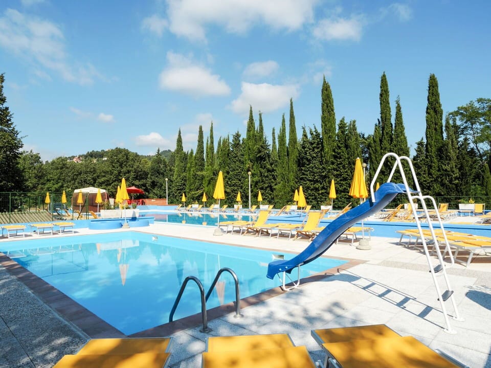 Sky, Water, Cloud, Swimming Pool, Outdoor Furniture, Tree, Shade, Leisure, Recreation, Resort Town