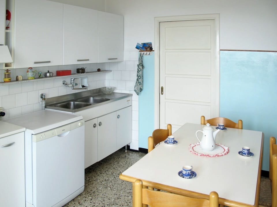 Room, Kitchen, Property, Countertop, Furniture, Cabinetry, Yellow, Building, Major Appliance, Interior Design