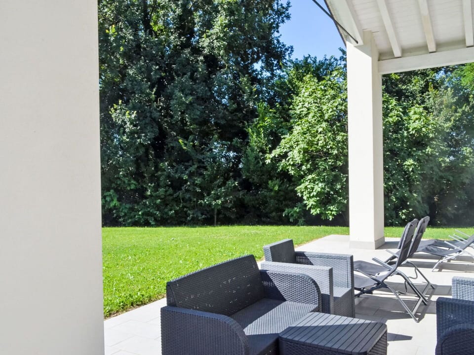 Outdoor Furniture, Furniture, Chair, Shade, Garden, Outdoor Table, Landscaping, Eco Hotel, Concrete, Armrest