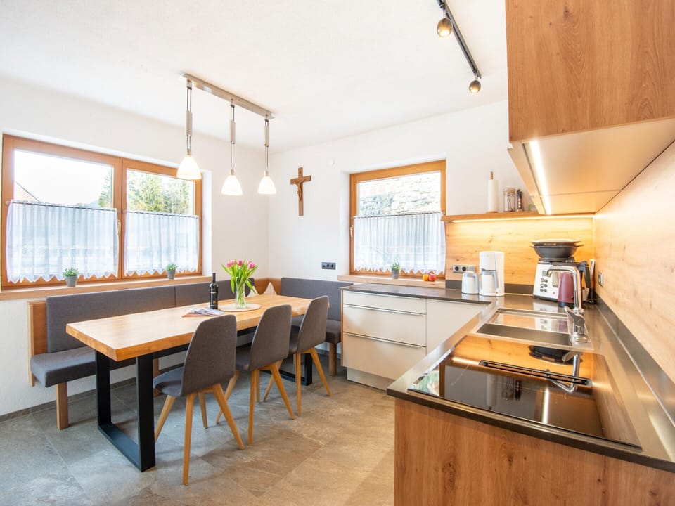 Chalet | Dining