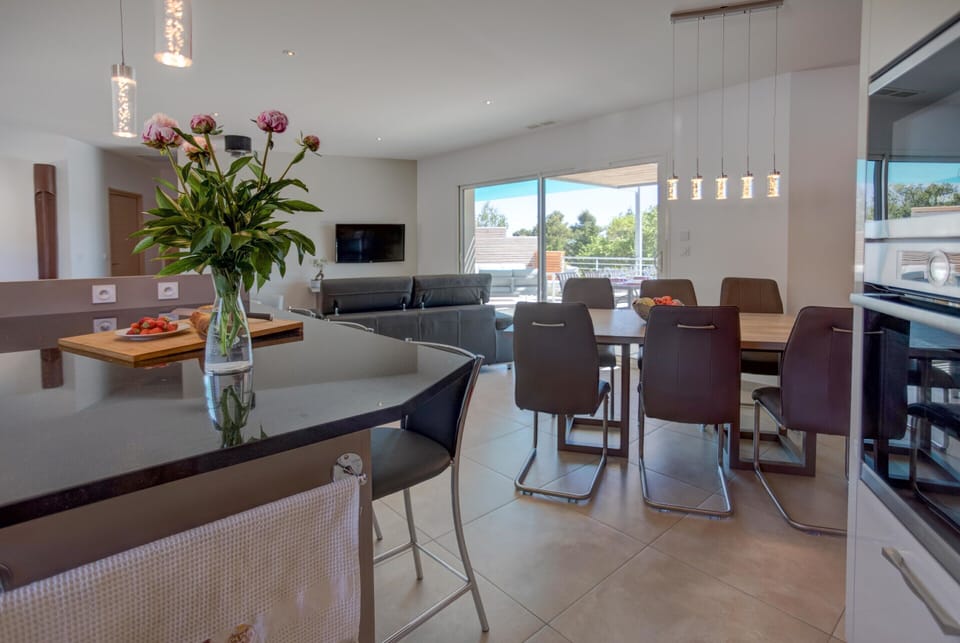 Villa | Dining