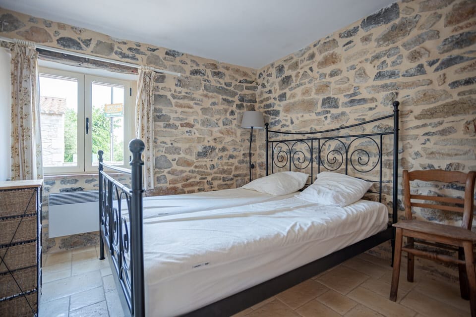 Courry Gem: Pool & Charm House in Occitanie