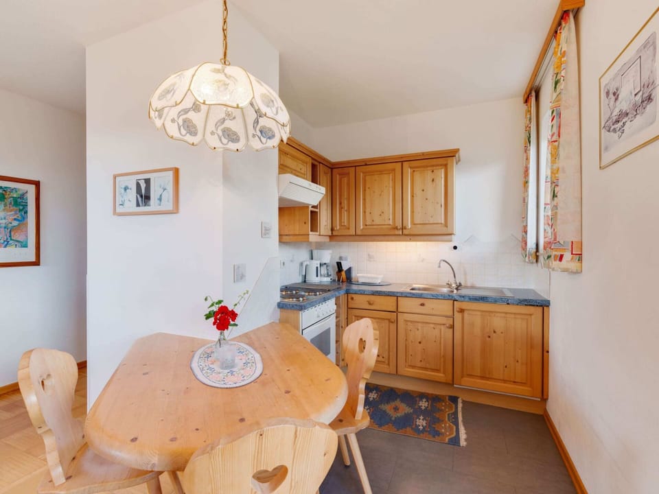 Apartment | Dining