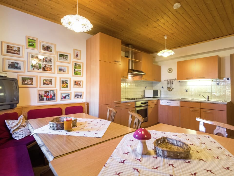 House | Private kitchen | Coffee/tea maker, microwave, stovetop, dishwasher