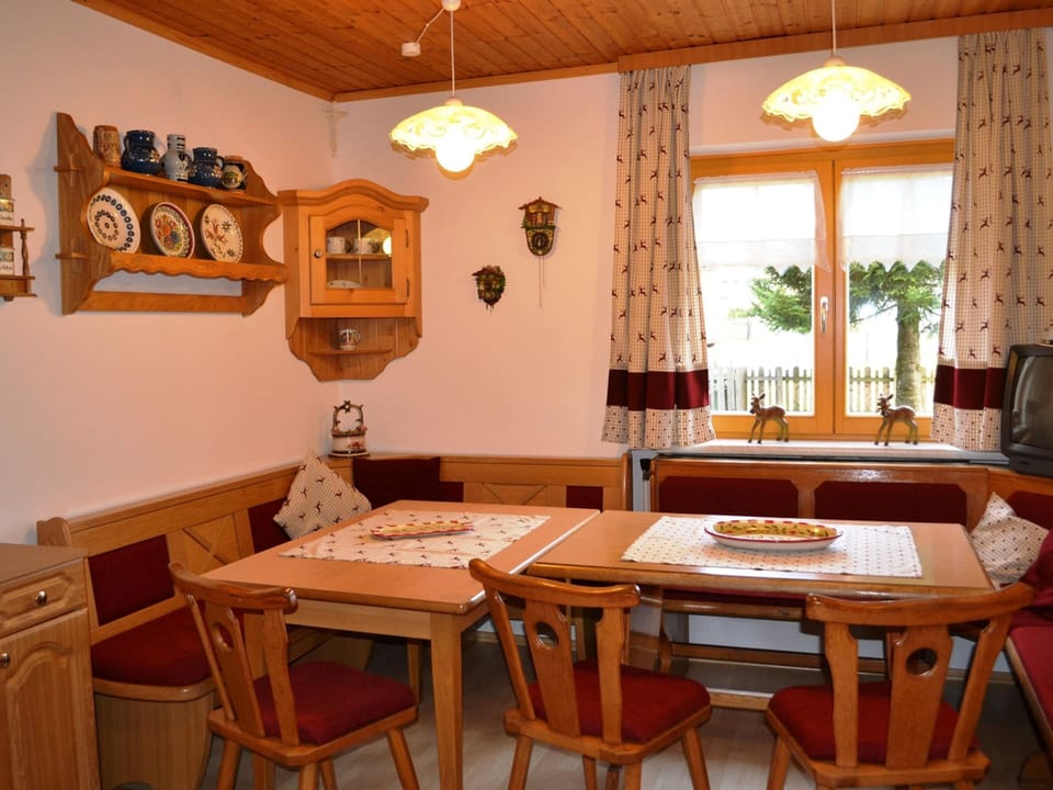 House | Dining