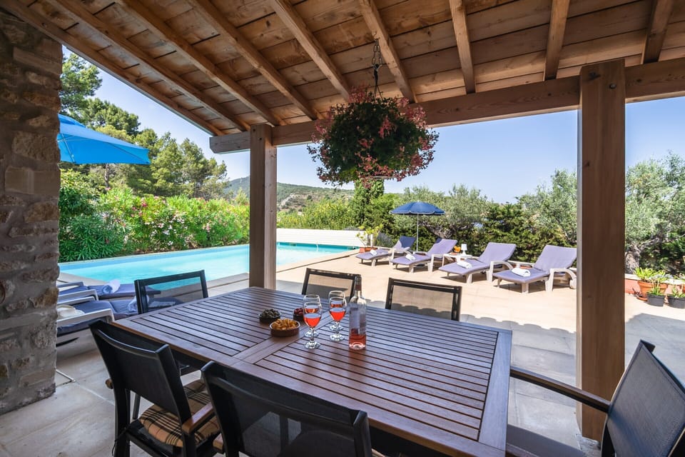 Villa | Balcony