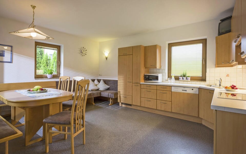 Apartment | Dining