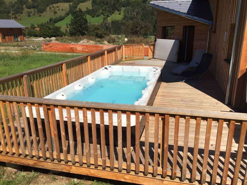 Chalet | Pool | Outdoor pool