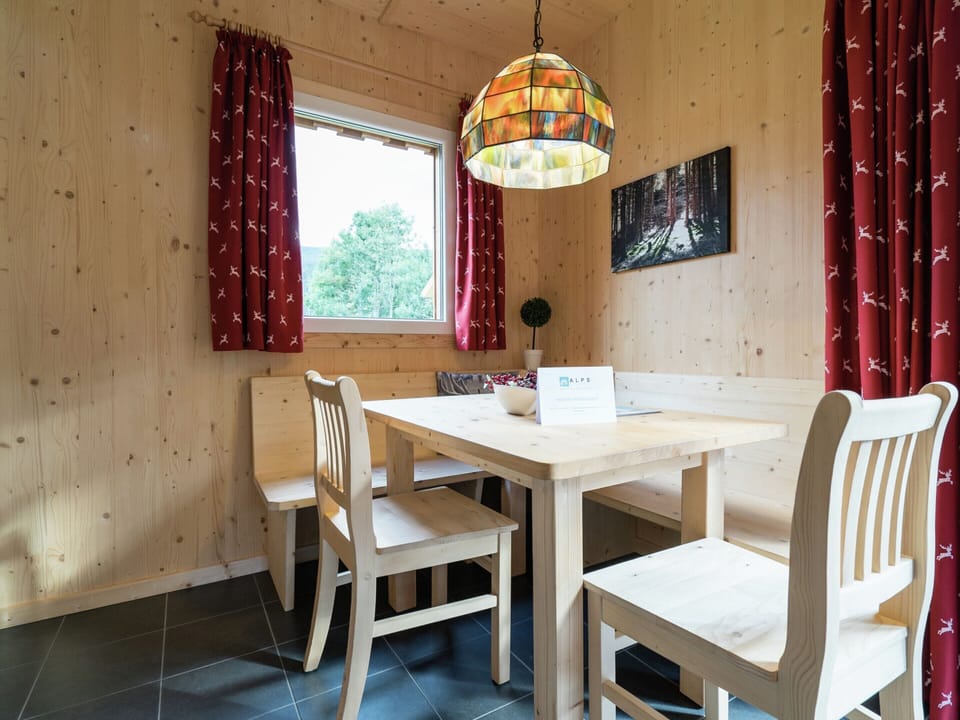 Chalet | Dining