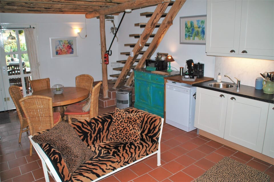 Cottage | Private kitchen | Highchair