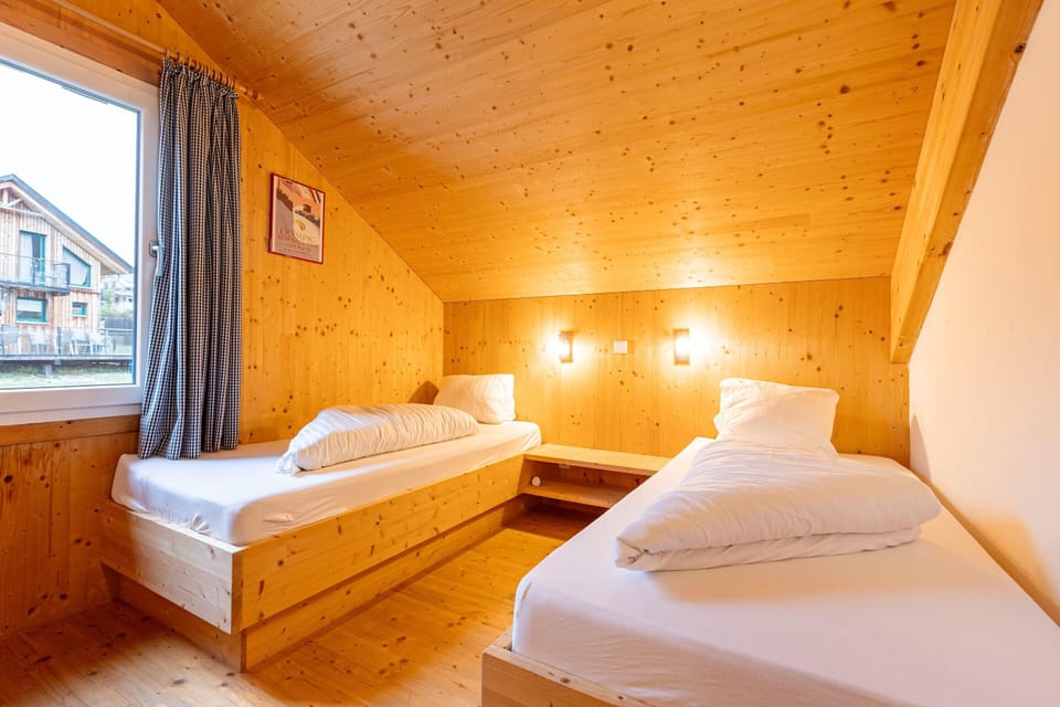 Chalet | 4 bedrooms, individually furnished