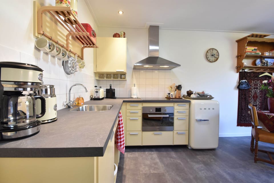 House | Private kitchen | Microwave